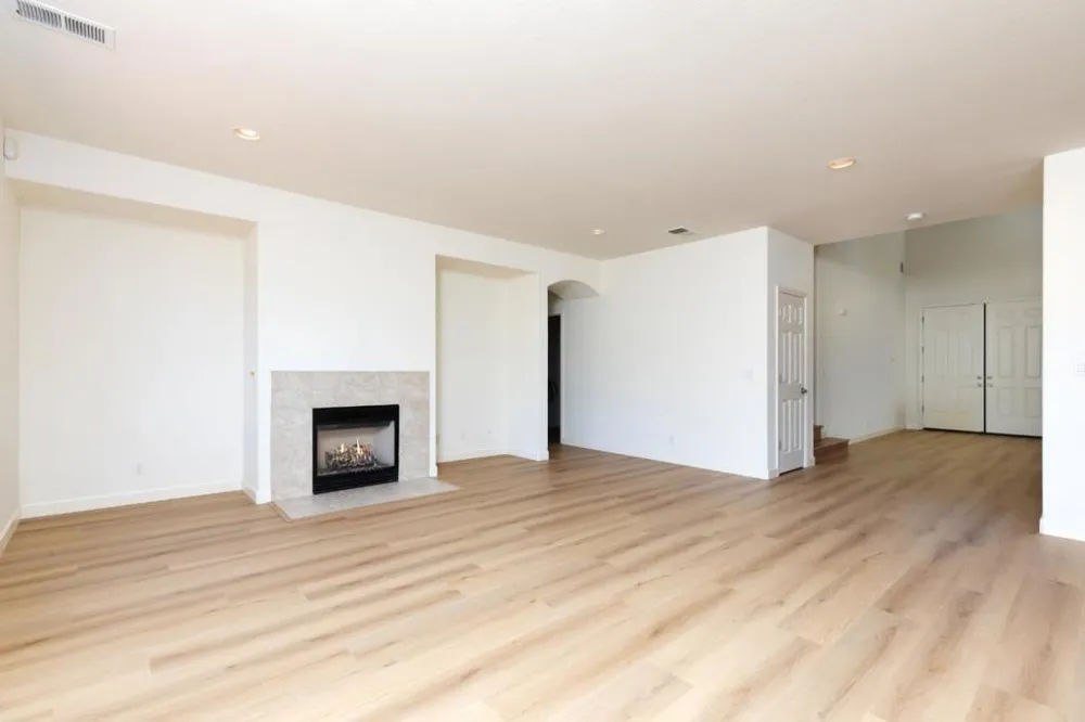 4120 Peninsula Point Drive Seaside, CA 93955