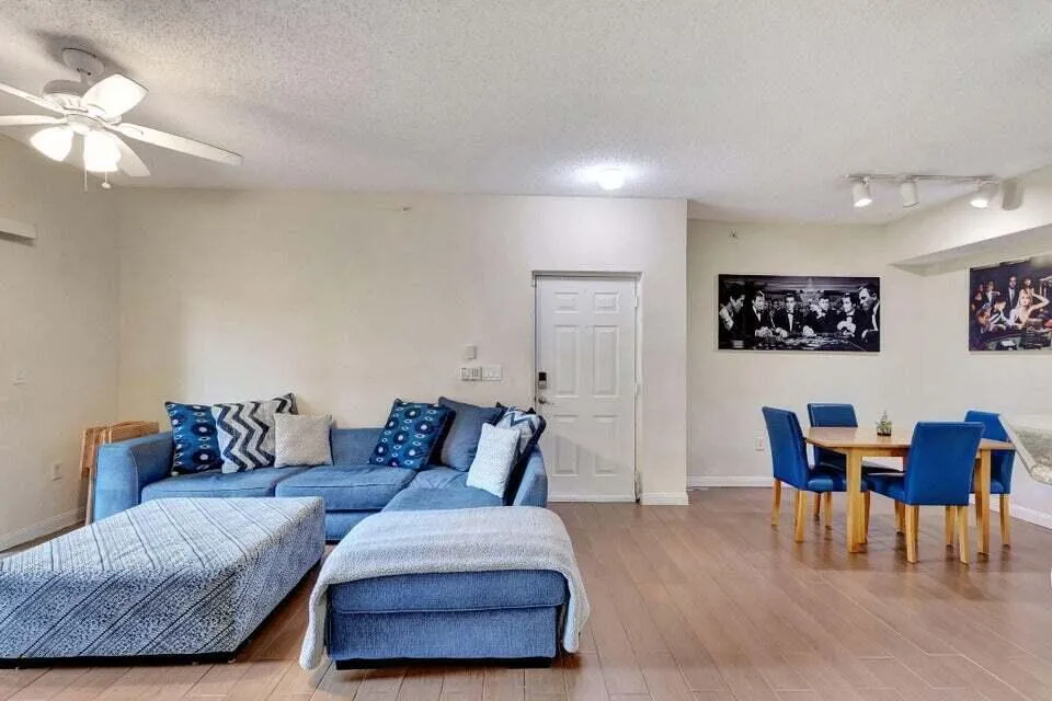 2728 Anzio Court #105 Palm Beach Gardens, FL 33410