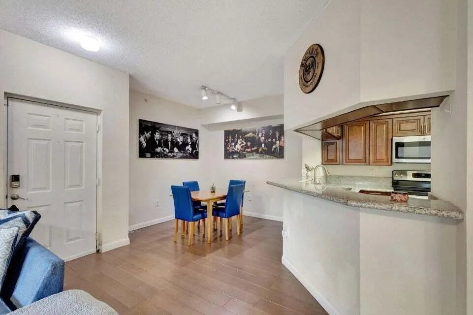 2728 Anzio Court #105 Palm Beach Gardens, FL 33410