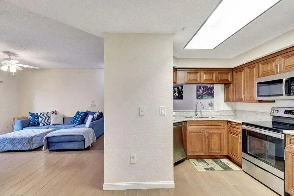 2728 Anzio Court #105 Palm Beach Gardens, FL 33410