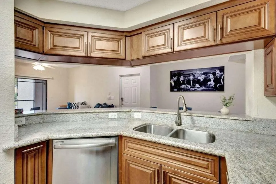 2728 Anzio Court #105 Palm Beach Gardens, FL 33410
