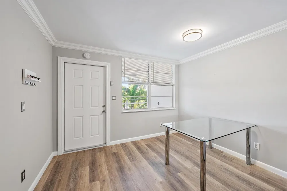 109 Paradise Harbour Boulevard #307 North Palm Beach, FL 33408