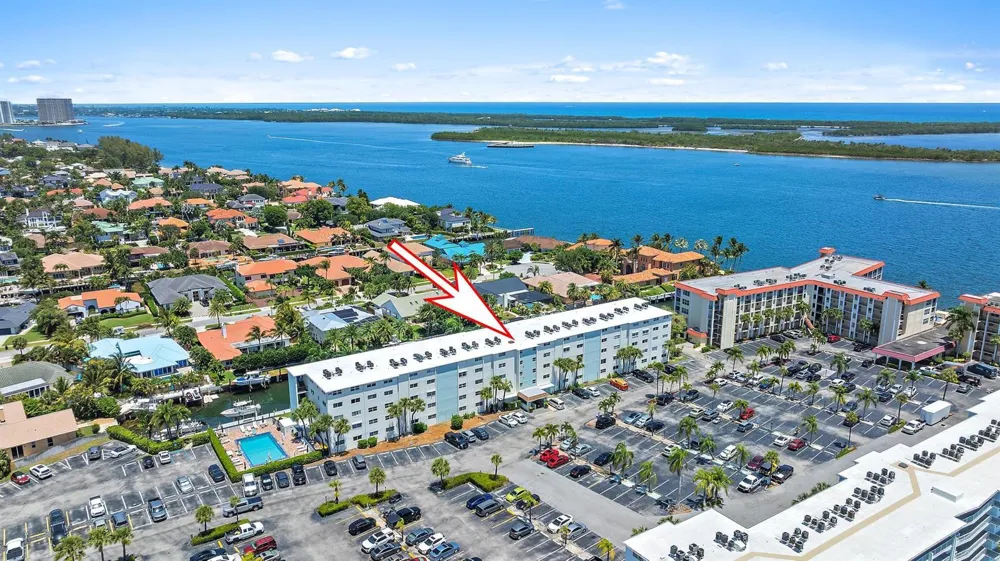 109 Paradise Harbour Boulevard #307 North Palm Beach, FL 33408