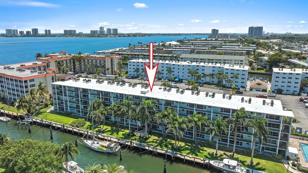 109 Paradise Harbour Boulevard #307 North Palm Beach, FL 33408