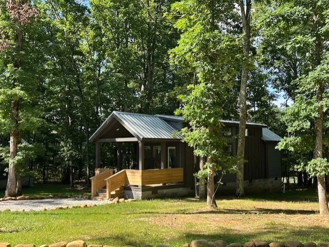 166 White Oak Court Monteagle, TN 37356