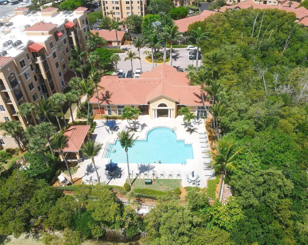300 Scotia Drive #102 Hypoluxo, FL 33462