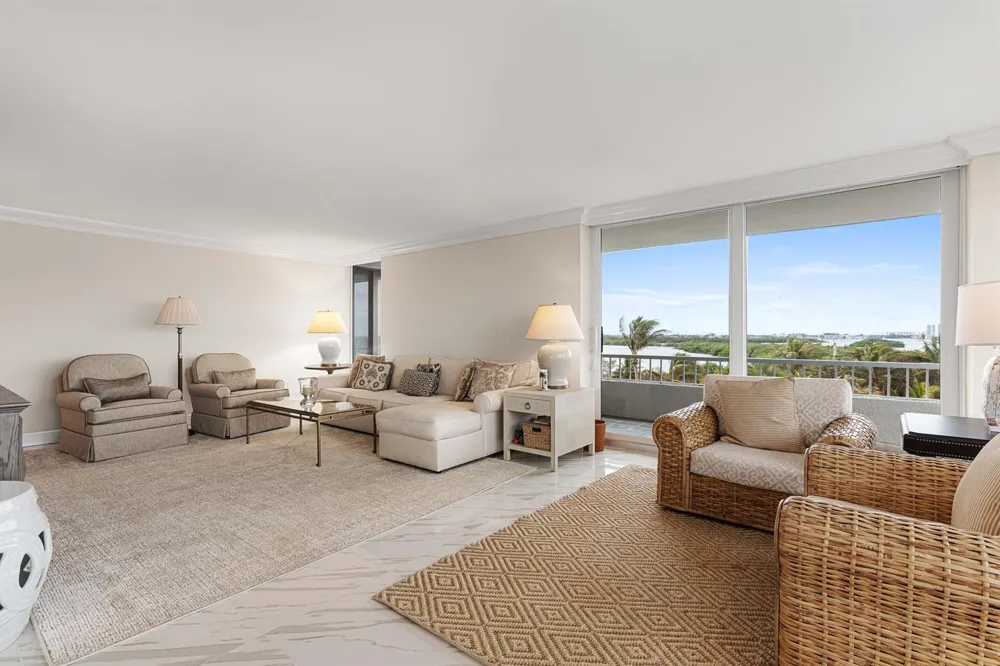 5550 Ocean Drive #5c Singer Island, FL 33404