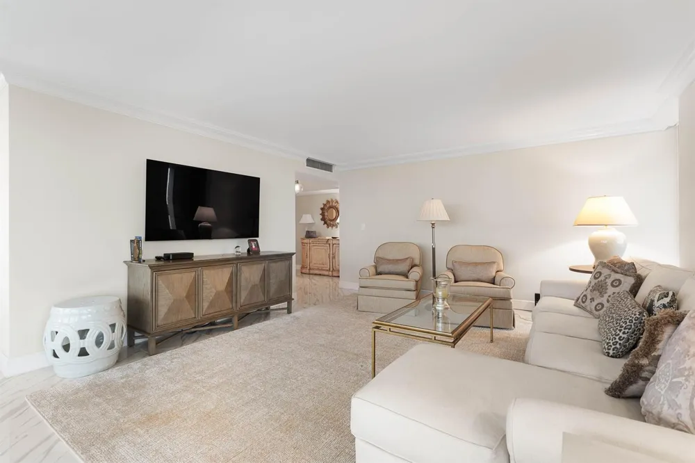 5550 Ocean Drive #5c Singer Island, FL 33404