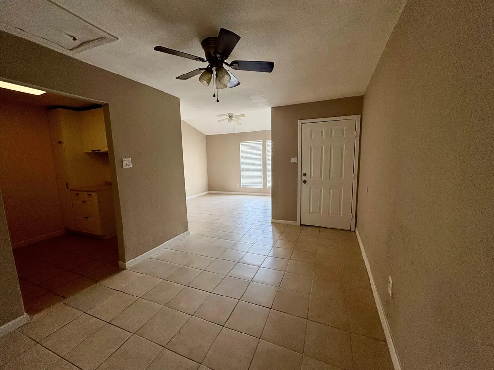 1014 Graham Drive #I3 Tomball, TX 77375