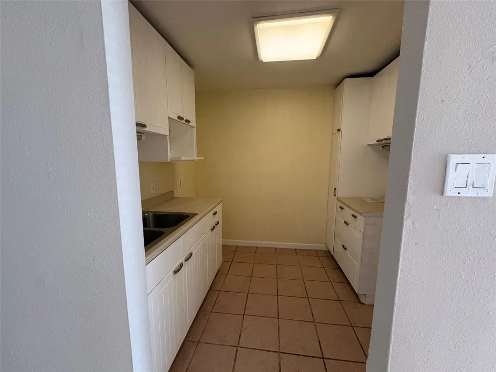 1014 Graham Drive #I3 Tomball, TX 77375