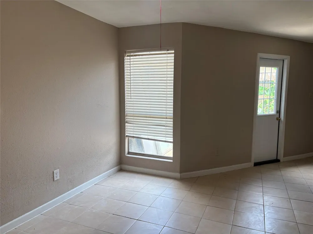 1014 Graham Drive #I3 Tomball, TX 77375