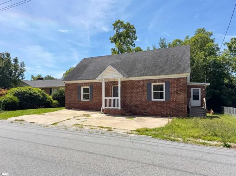 202 E Centennial Street