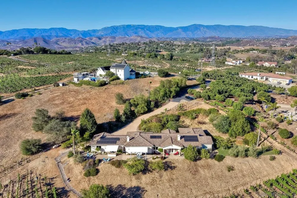 30388 Castlecrest Valley Center, CA 92082