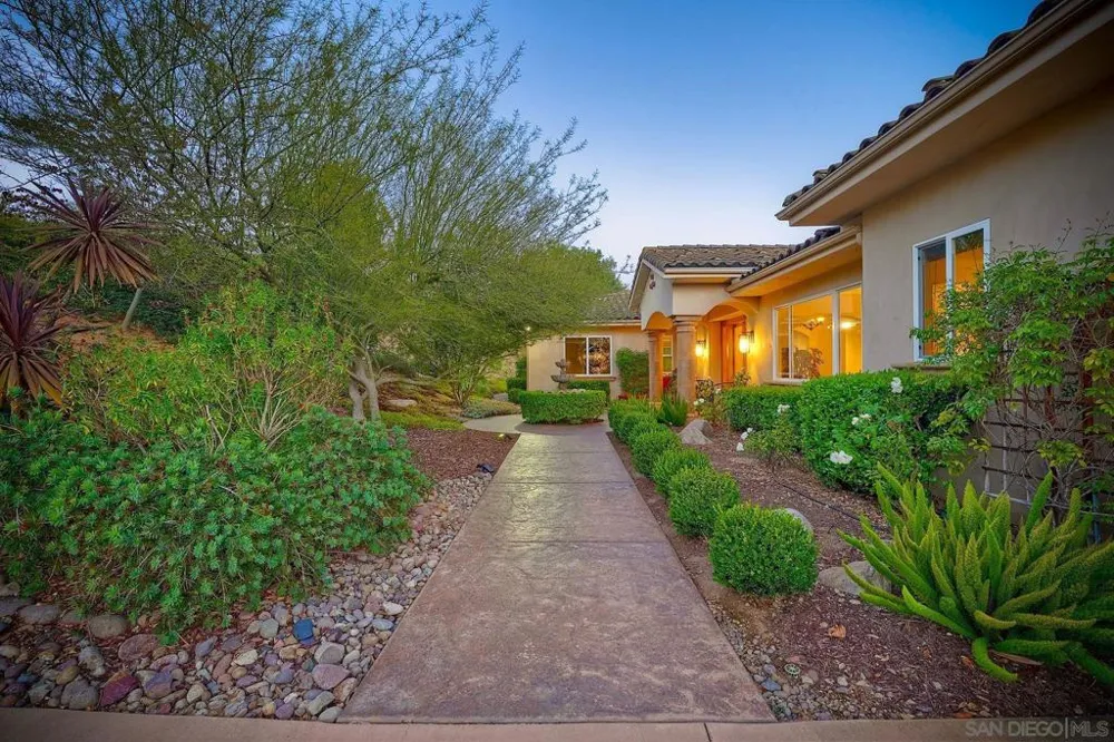 30388 Castlecrest Valley Center, CA 92082
