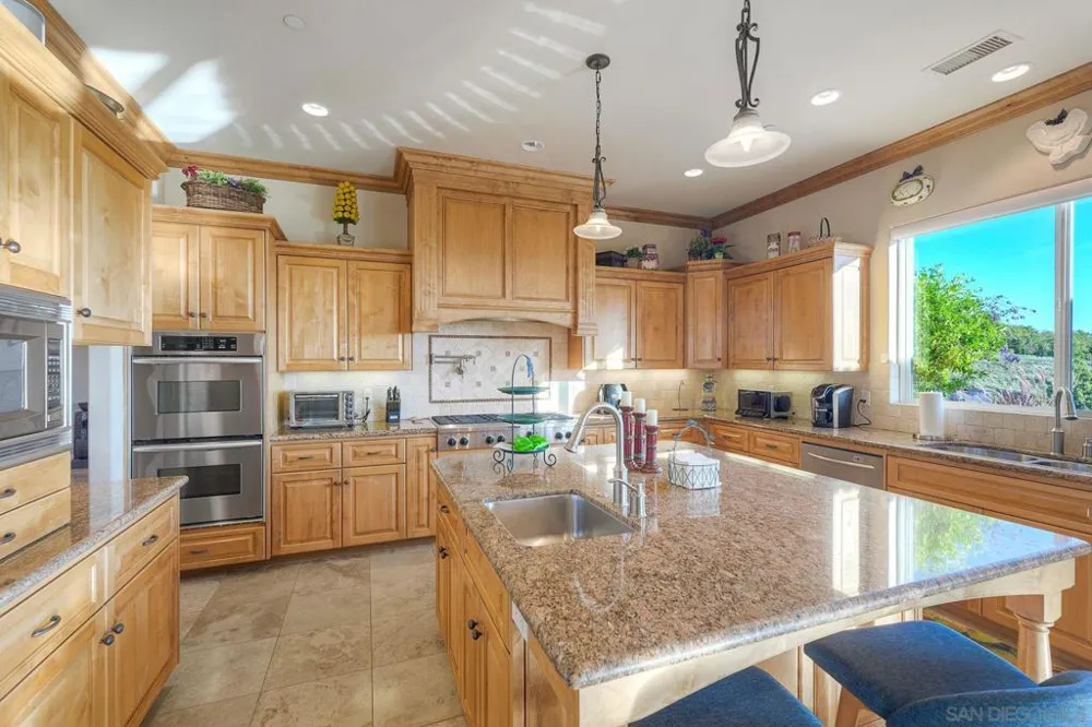 30388 Castlecrest Valley Center, CA 92082