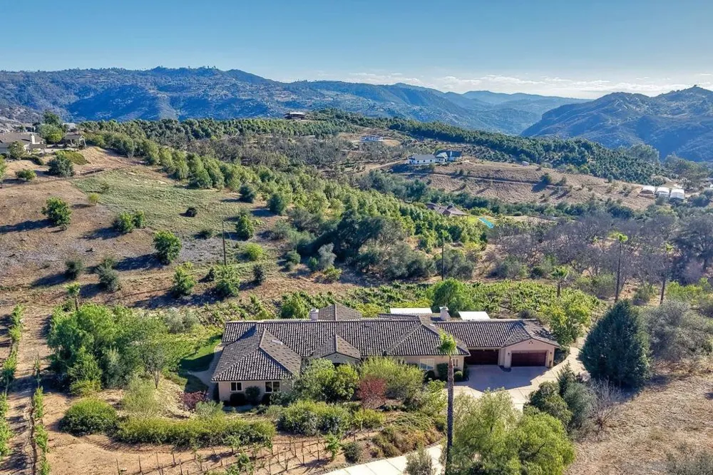30388 Castlecrest Valley Center, CA 92082