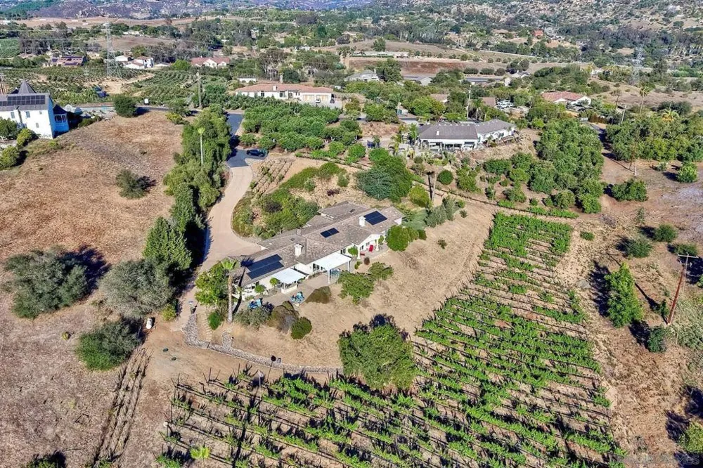 30388 Castlecrest Valley Center, CA 92082