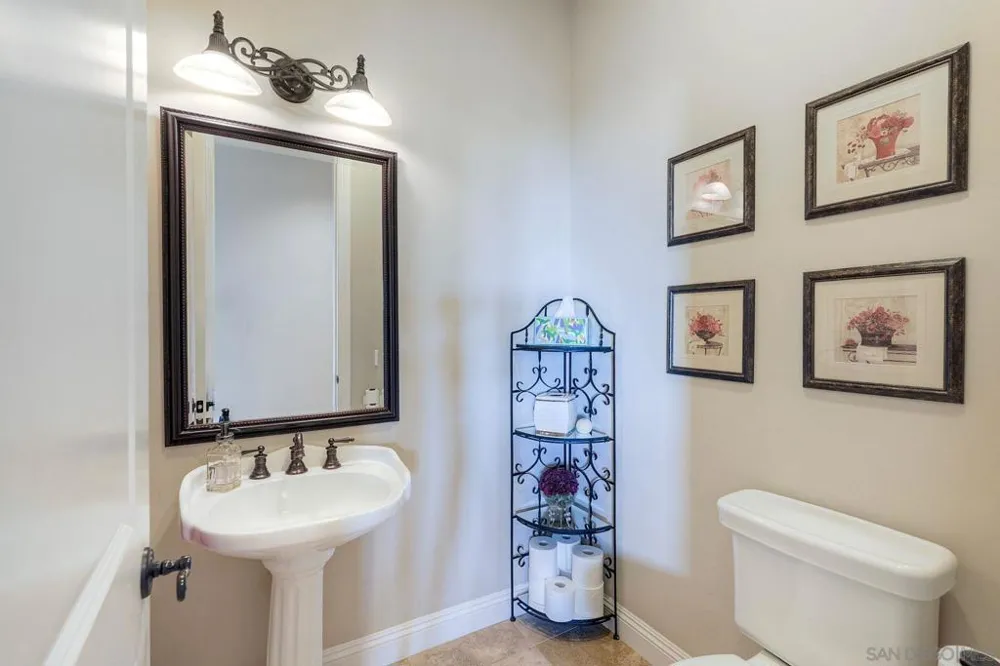 30388 Castlecrest Valley Center, CA 92082