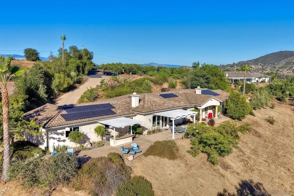 30388 Castlecrest Valley Center, CA 92082