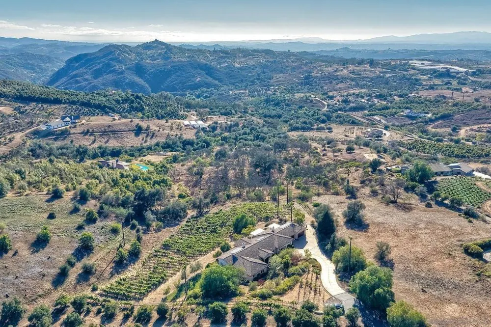 30388 Castlecrest Valley Center, CA 92082