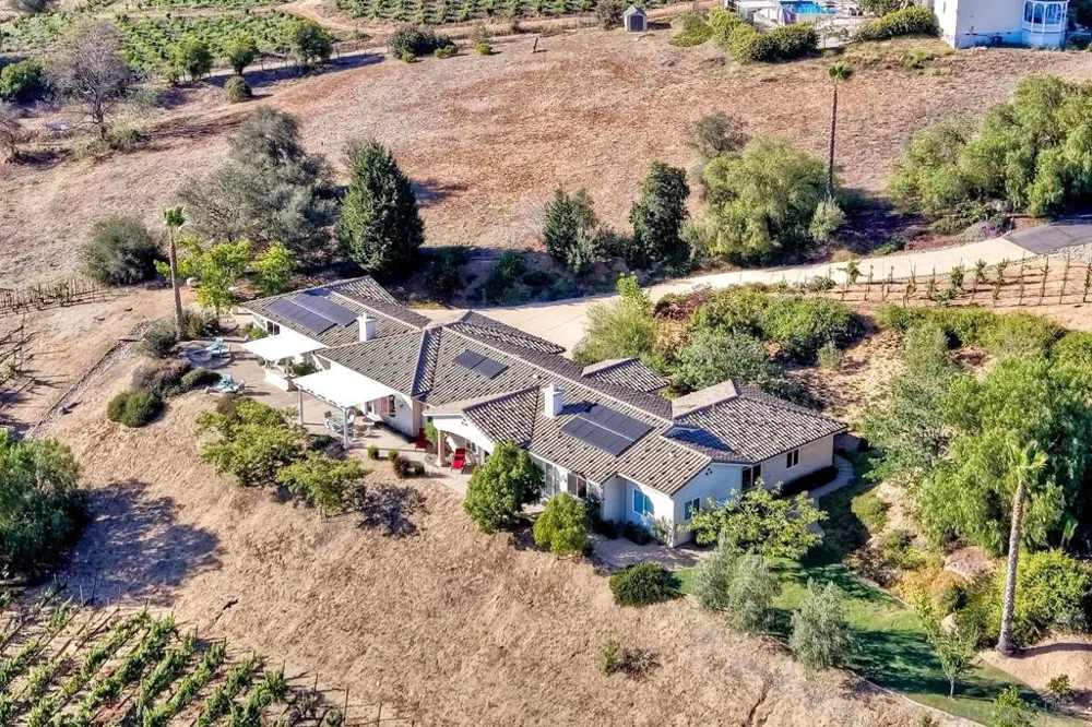 30388 Castlecrest Valley Center, CA 92082