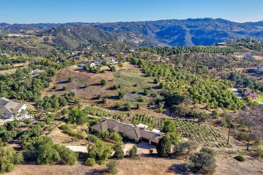 30388 Castlecrest Valley Center, CA 92082