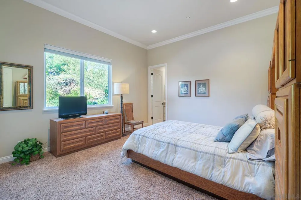 30388 Castlecrest Valley Center, CA 92082