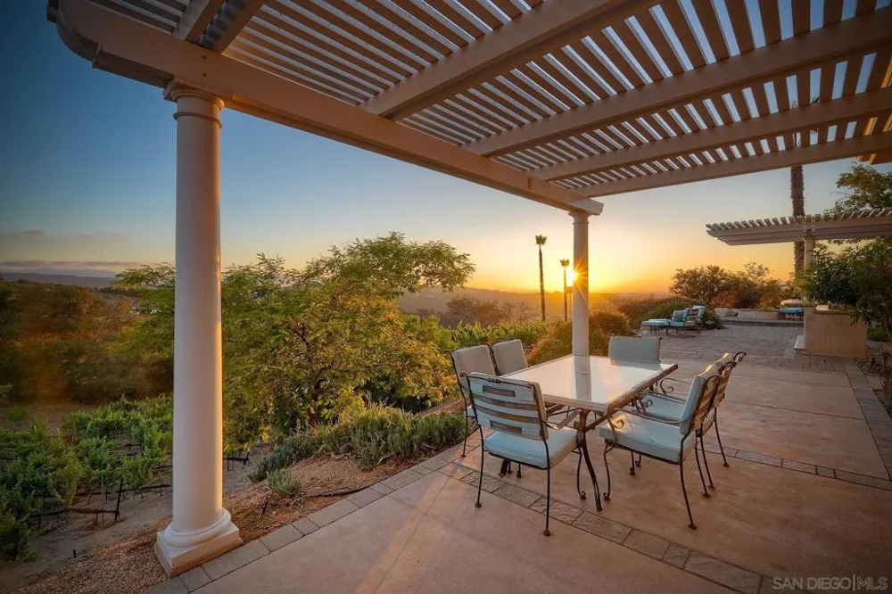 30388 Castlecrest Valley Center, CA 92082