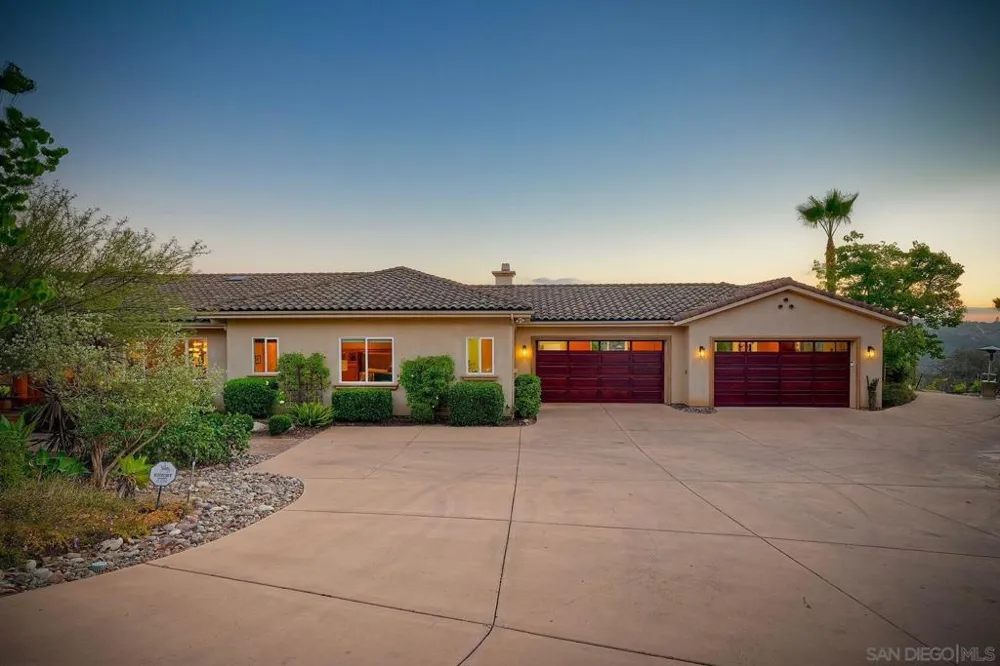 30388 Castlecrest Valley Center, CA 92082