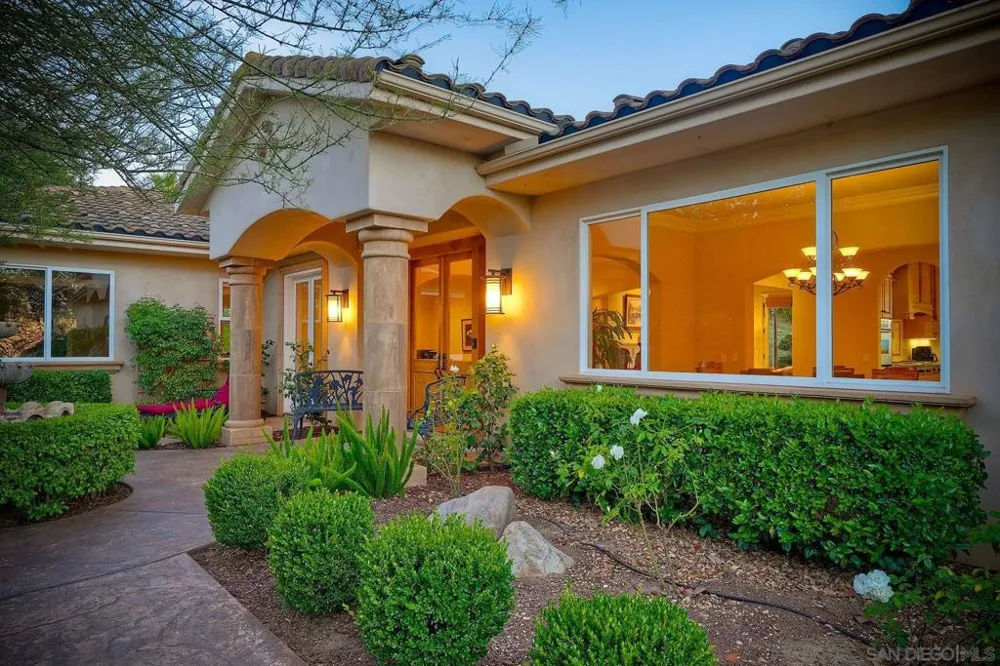 30388 Castlecrest Valley Center, CA 92082
