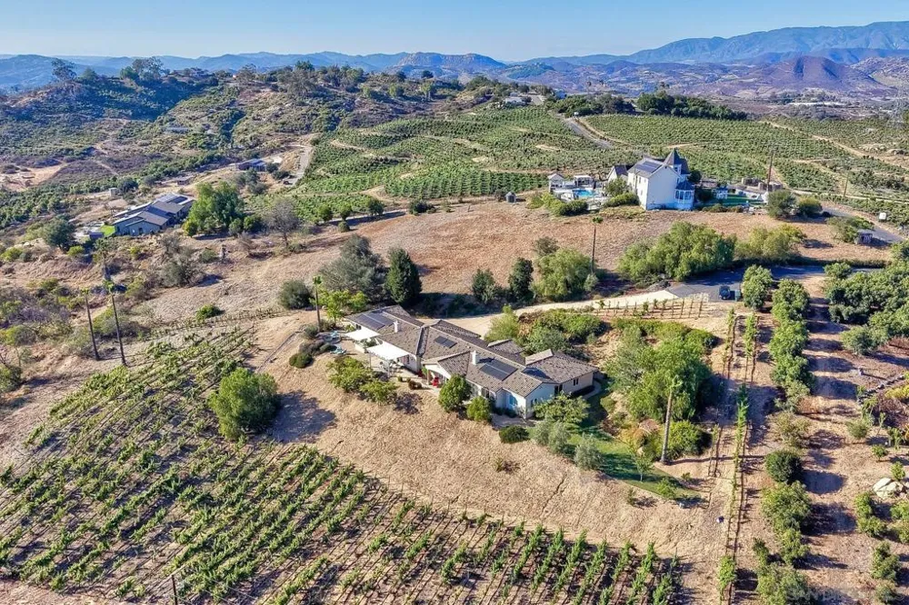 30388 Castlecrest Valley Center, CA 92082