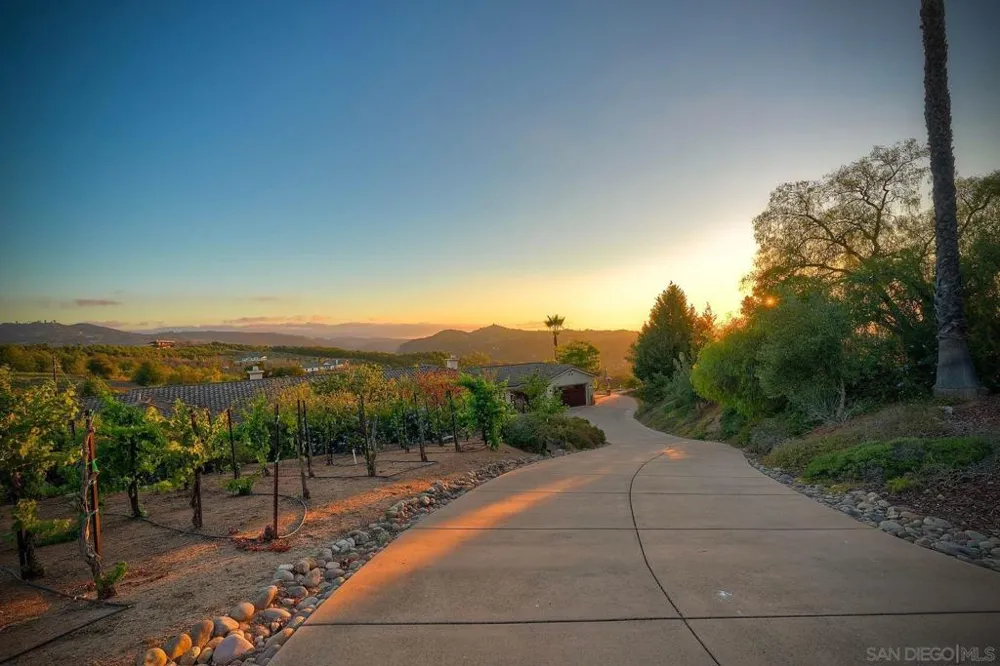 30388 Castlecrest Valley Center, CA 92082
