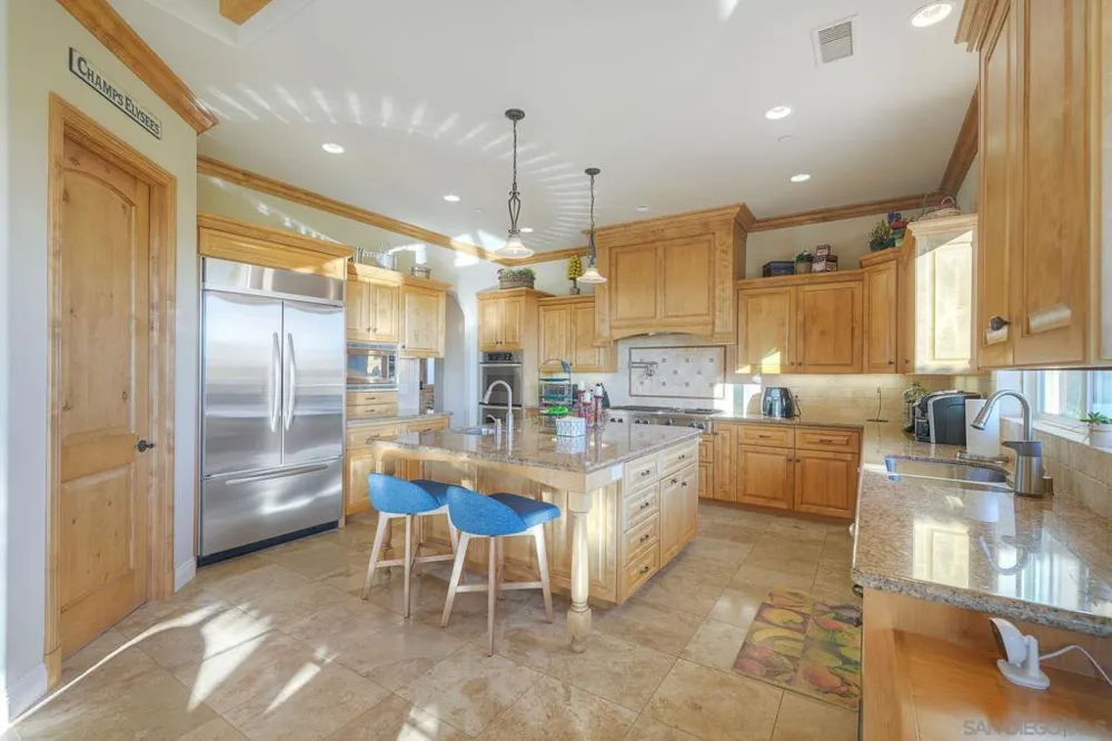30388 Castlecrest Valley Center, CA 92082