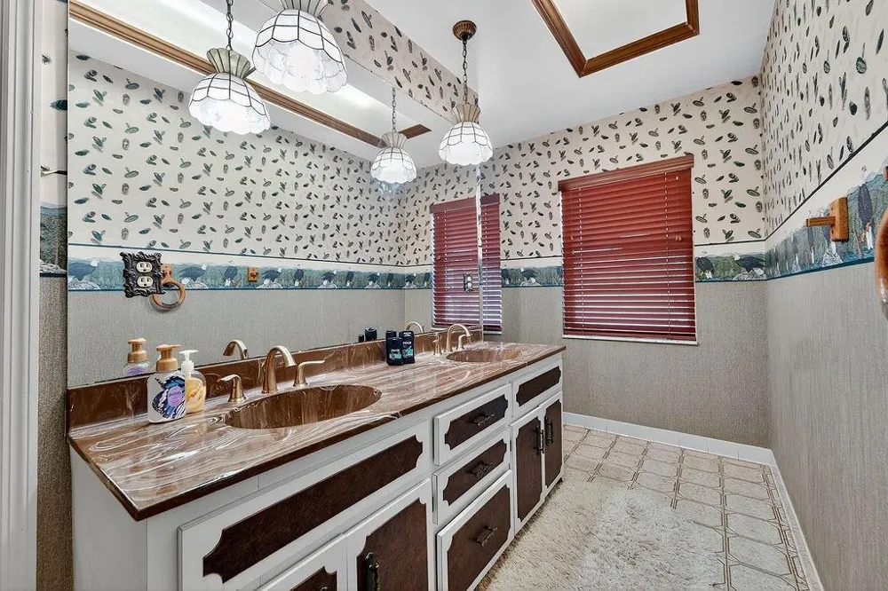 5240 20th Street Vero Beach, FL 32966