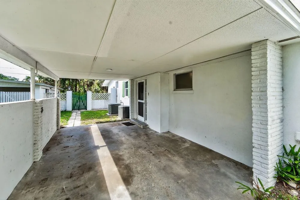 5240 20th Street Vero Beach, FL 32966