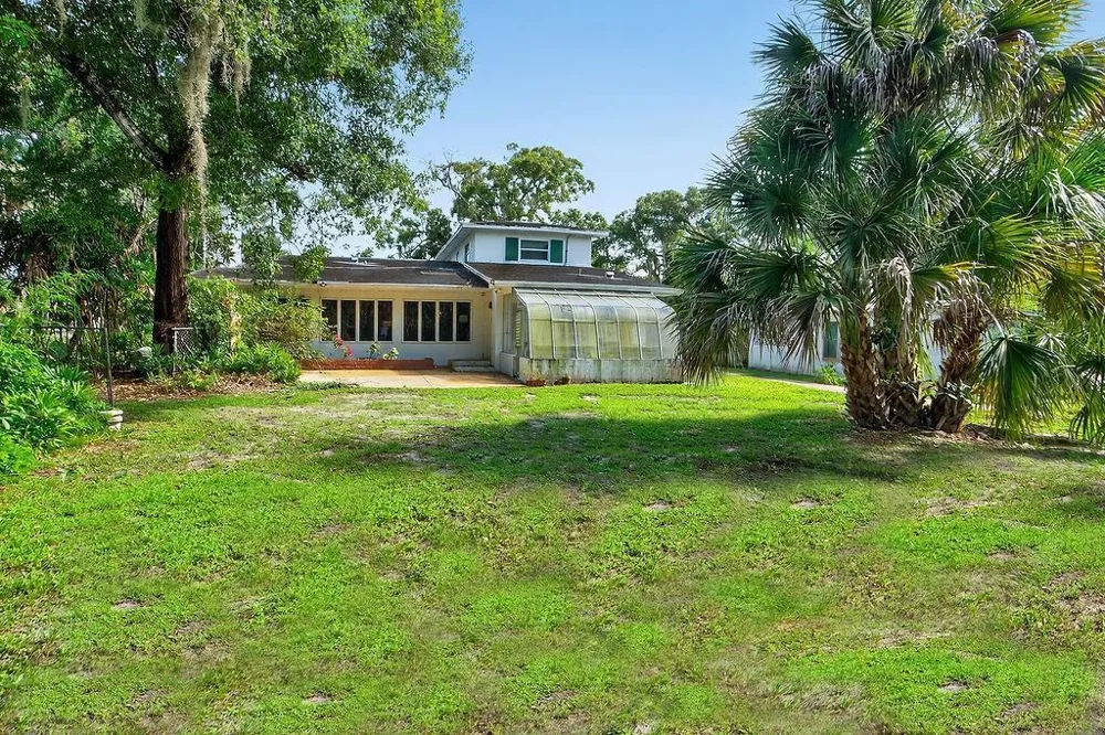 5240 20th Street Vero Beach, FL 32966