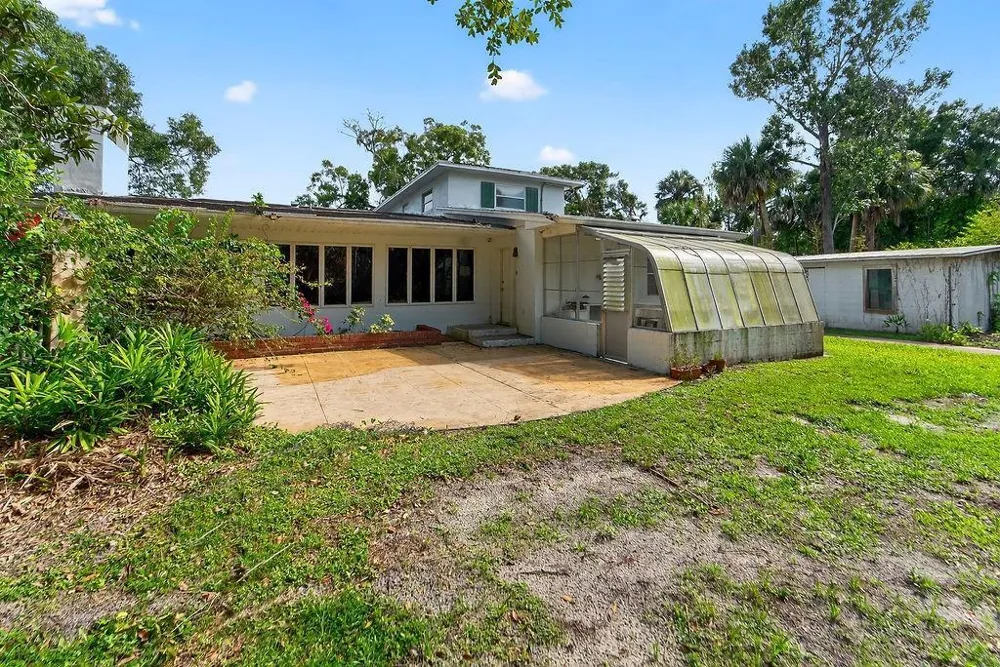 5240 20th Street Vero Beach, FL 32966