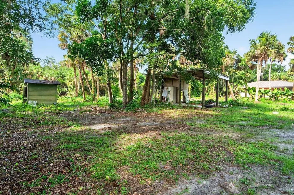 5240 20th Street Vero Beach, FL 32966