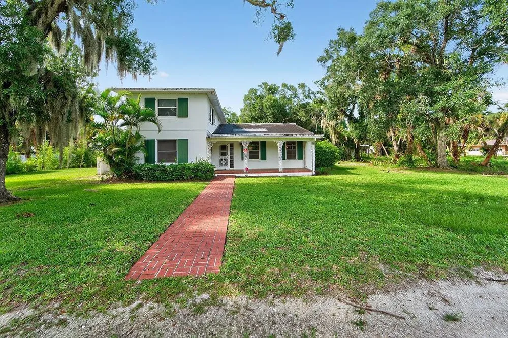 5240 20th Street Vero Beach, FL 32966