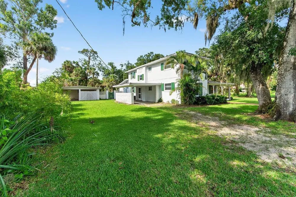 5240 20th Street Vero Beach, FL 32966