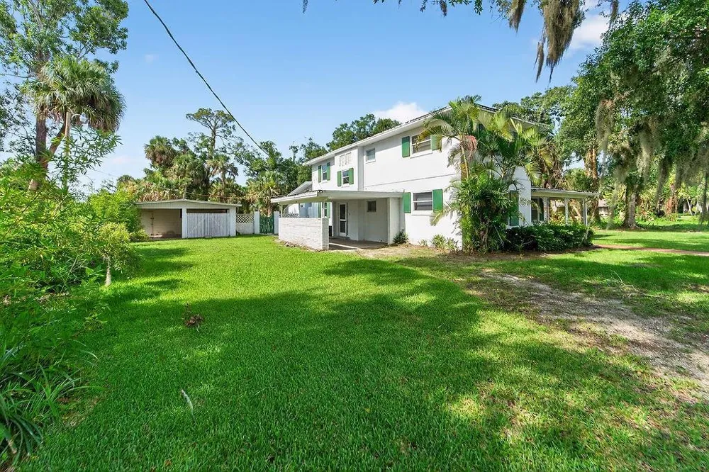 5240 20th Street Vero Beach, FL 32966