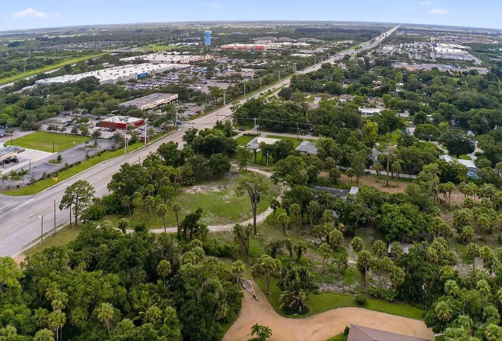 5240 20th Street Vero Beach, FL 32966