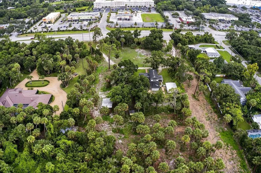 5240 20th Street Vero Beach, FL 32966