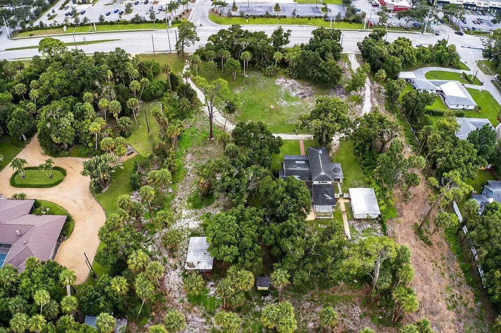 5240 20th Street Vero Beach, FL 32966