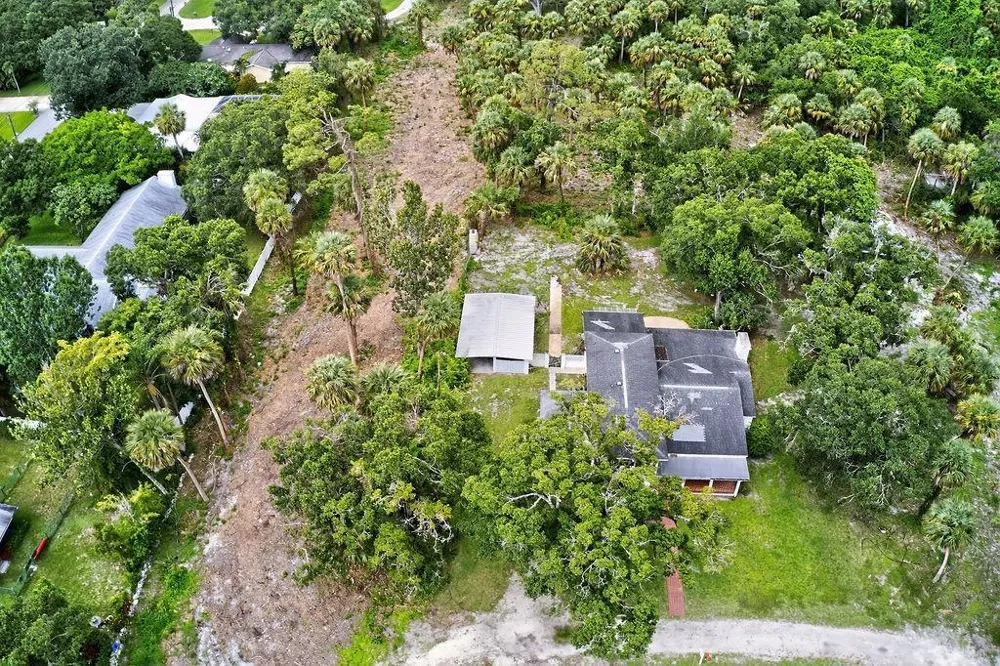 5240 20th Street Vero Beach, FL 32966