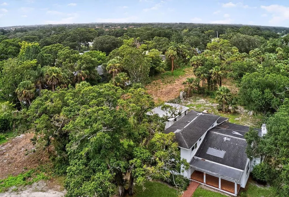 5240 20th Street Vero Beach, FL 32966