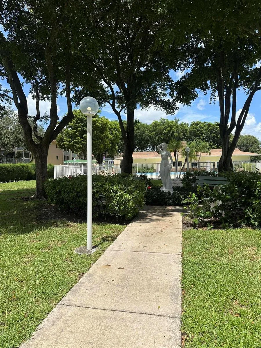 300 Village Green Circle S #217 Palm Springs, FL 33461