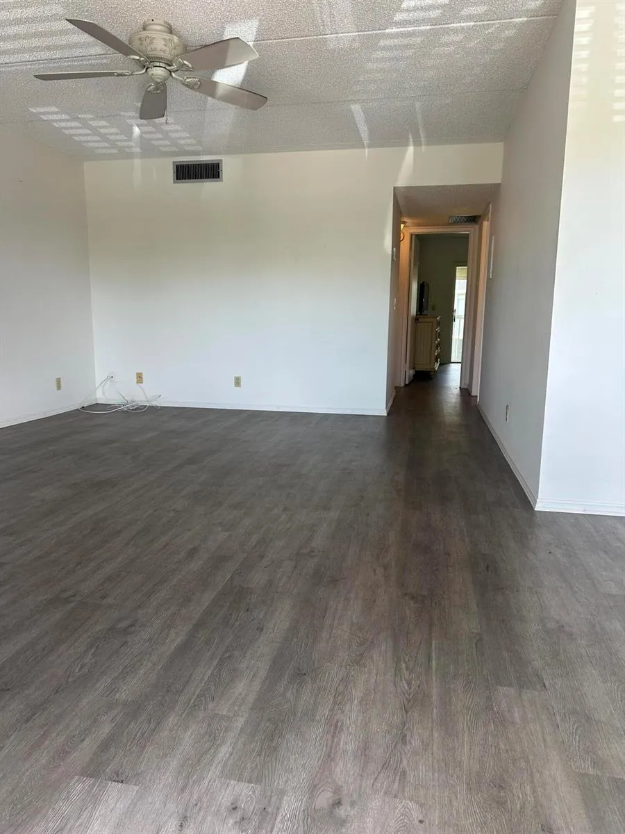 300 Village Green Circle S #217 Palm Springs, FL 33461