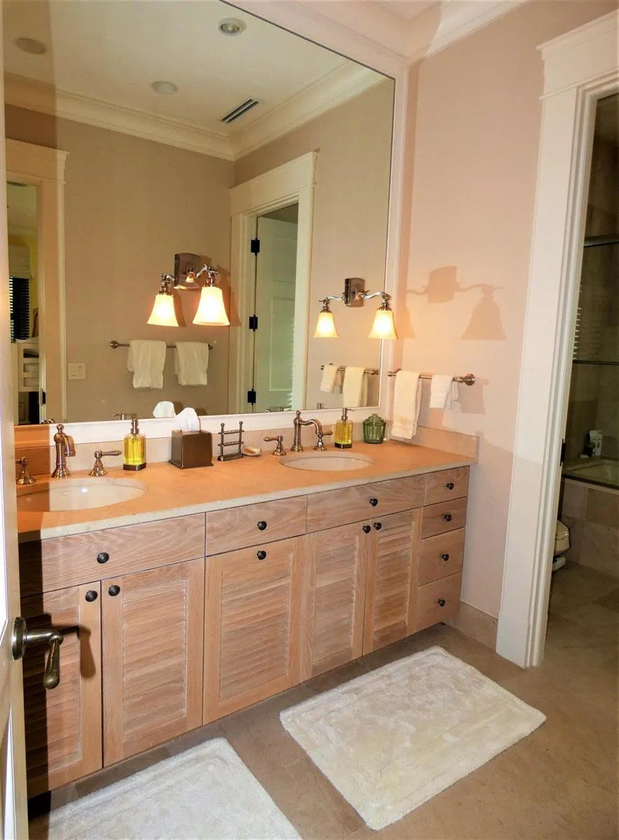 521 S Beach Road Jupiter Island, FL 33455