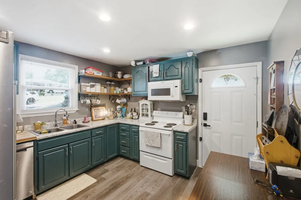 2103 Hillwood Dr Centerville, TN 37033